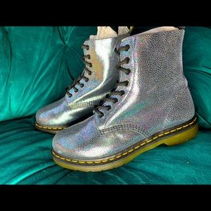 Dr.Martens Pascal Leather Iridescent Crackle Boot